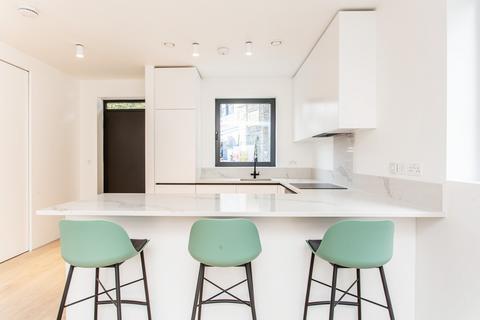 82 Rhodeswell Road, London, E14 7TL