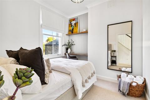 3 bedroom apartment for sale - Hydethorpe Road, SW12