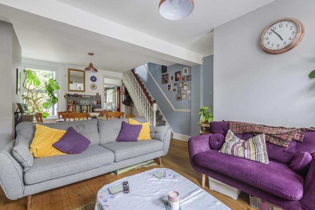 Croft Road, Bromley 2 bed terraced house £500,000