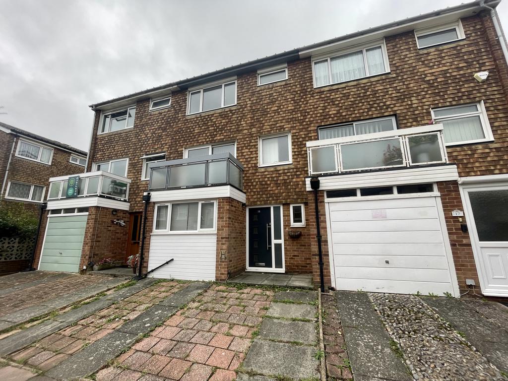 Latimer Road, Eastbourne BN22 1 bed in a house share to rent £550 pcm (£127 pw)