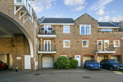 2 bedroom duplex to rent, Cedar Terrace, Richmond TW9