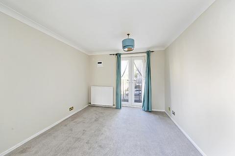 2 bedroom duplex to rent, Cedar Terrace, Richmond TW9