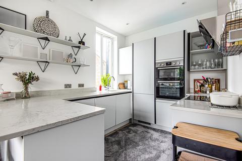 Flat 6, 14 Highland Road, Bromley, BR1 4AD