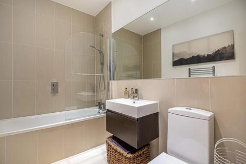 Flat 6, 14 Highland Road, Bromley, BR1 4AD
