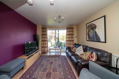 11 Bronte Crescent, Hemel Hempstead, HP2 7NS