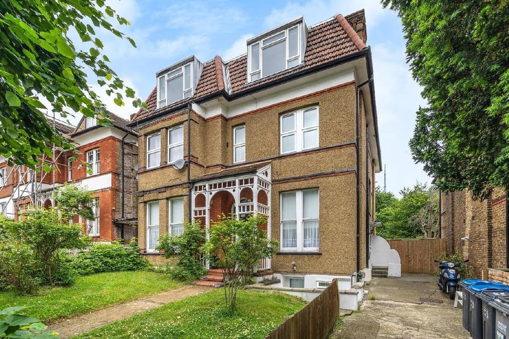 Howden Road, South Norwood 1 bed flat for sale £325,000