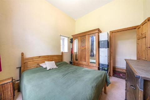 Flat 2, 10 Howden Road, London, SE25 4AS