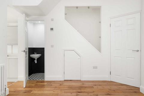27 Haroldstone Road, London, E17 7AN