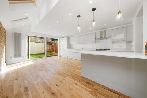 27 Haroldstone Road, London, E17 7AN