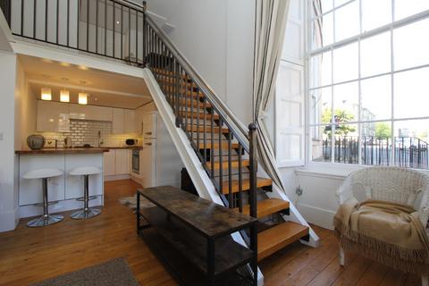 1 bedroom flat to rent, Huntly Street, Canonmills, Edinburgh, EH3