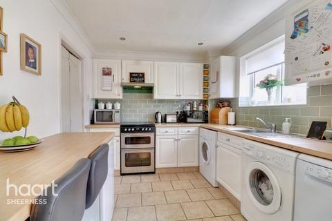 4 bedroom end of terrace house for sale - Jetty Road, Sheerness