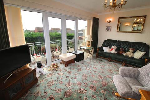 9 Birch Walk, Porthcawl, CF36 5AN
