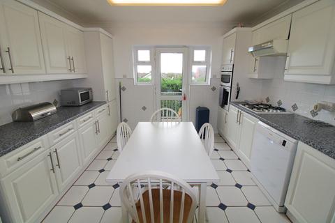 9 Birch Walk, Porthcawl, CF36 5AN