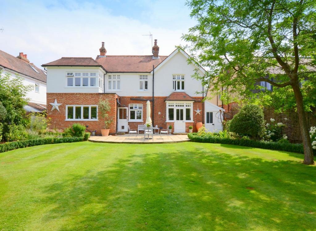 East Lane, West Horsley, KT24 4 bed detached house - £1,695,000