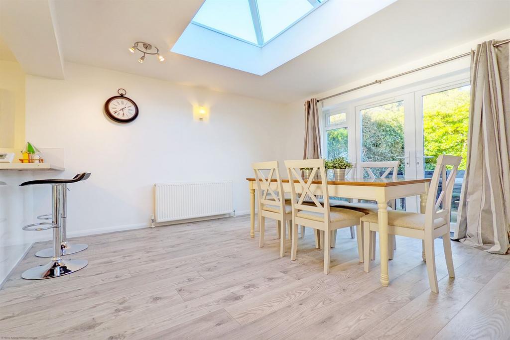 Locksash Close, West Wittering... 3 bed terraced house to rent £1,450