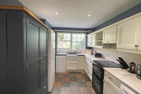 Cherry Cottage Righ Crescent, Onich, Fort William, PH33 6SG