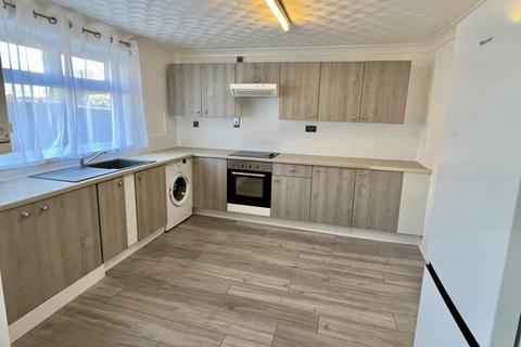 3 bedroom terraced house to rent, Dunelm Place, Shotton