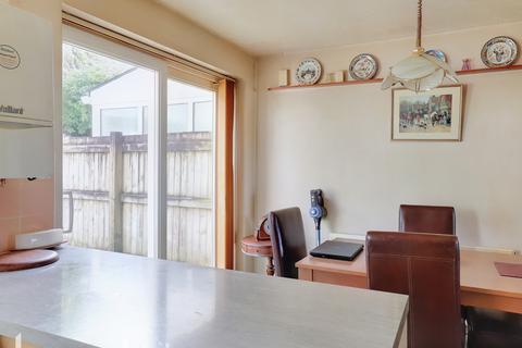 16 Fairfields, Looe, PL13 1HD