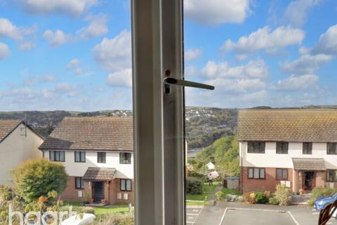 16 Fairfields, Looe, PL13 1HD