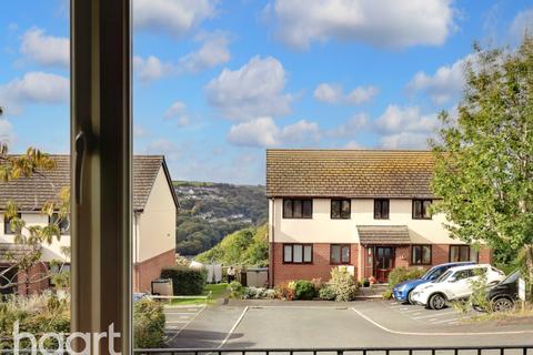 16 Fairfields, Looe, PL13 1HD