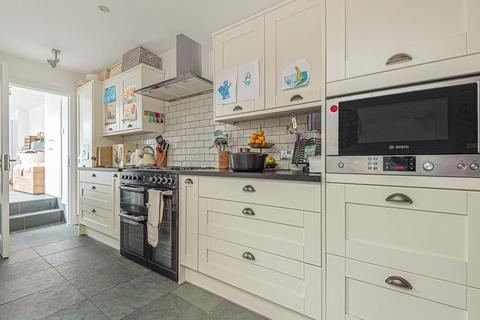 3 Middle Lane, Crouch End, London, N8 8PJ