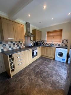12 Heol Pentwyn, Tonyrefail, Porth, CF39 8DF