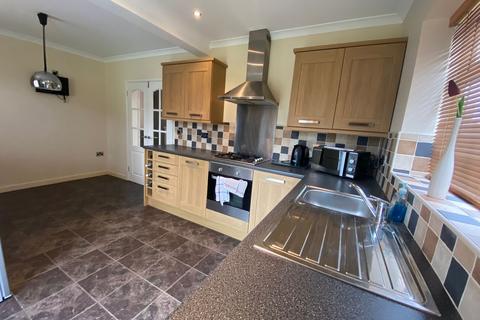 12 Heol Pentwyn, Tonyrefail, Porth, CF39 8DF