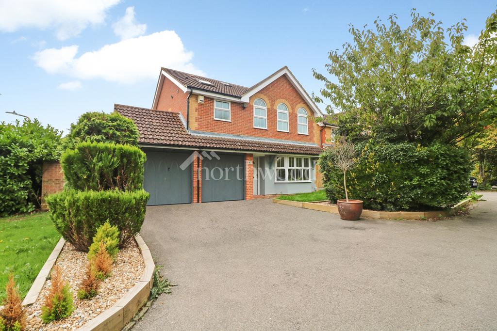 Farrers Walk, Park Farm, Ashford, TN23 5 bed detached house £535,000