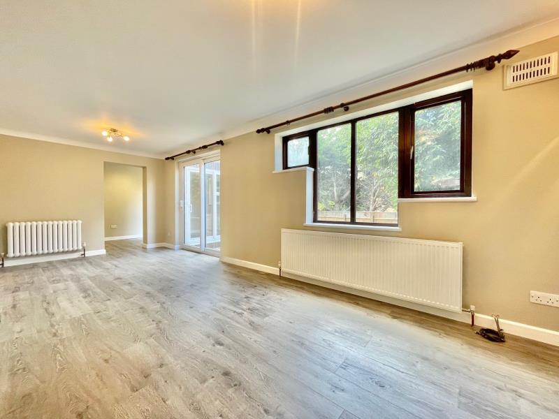 Gramwell, Shenley Church End 3 bed detached house £1,650 pcm (£381 pw)