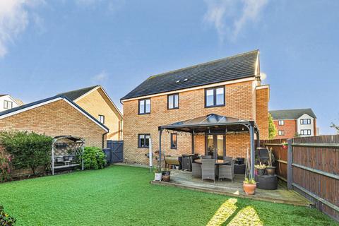 2 Ashpole Avenue, Wootton, Bedford, MK43 9ED