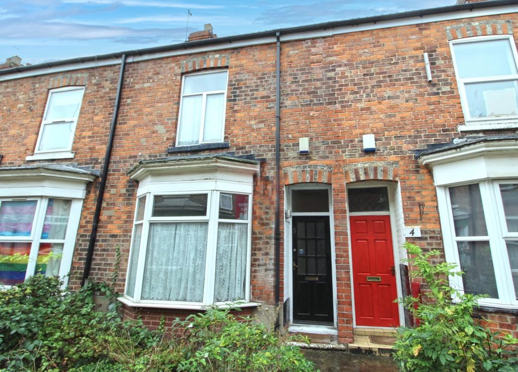Rosebery Avenue, Hull, HU5 2NL 3 bed terraced house £80,000