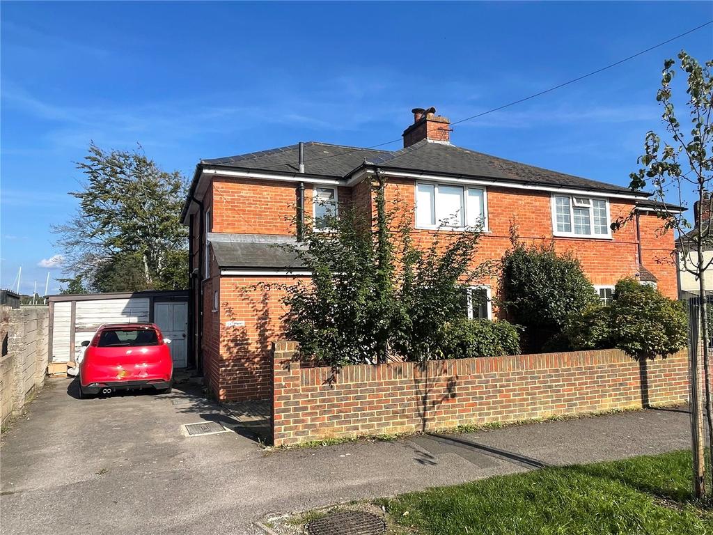 Queen Katherine Road, Lymington, Hampshire, SO41 3 bed semidetached