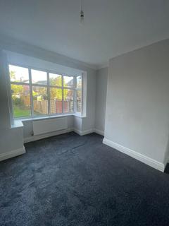 2 bedroom semi-detached house to rent, Goldenways, Wigan, WN1