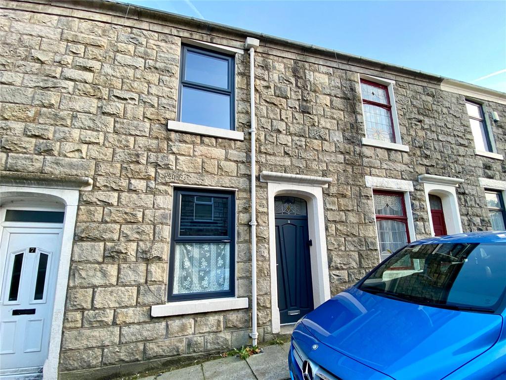Melita Street, Darwen, Lancashire, BB3 2 bed terraced house £550 pcm