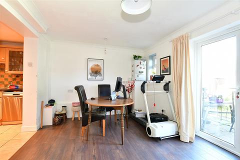 119 Holgate Road, Dagenham, RM10 8ND