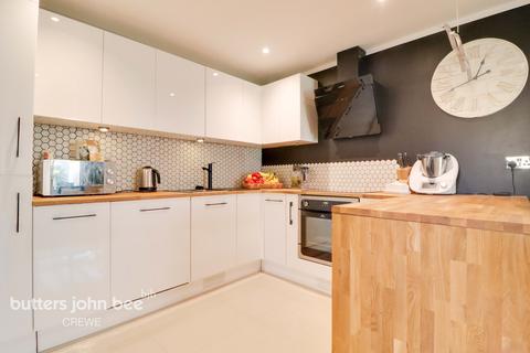 7 Abington Close, Crewe, CW1 3TL