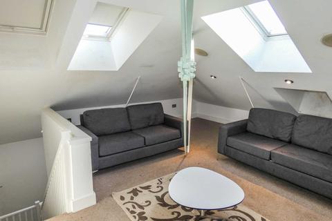 2 bedroom duplex for sale - Barton Court, Central Court, Warrington