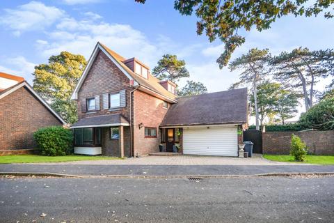 5 bedroom detached house for sale - Beech Grove, Cliffsend