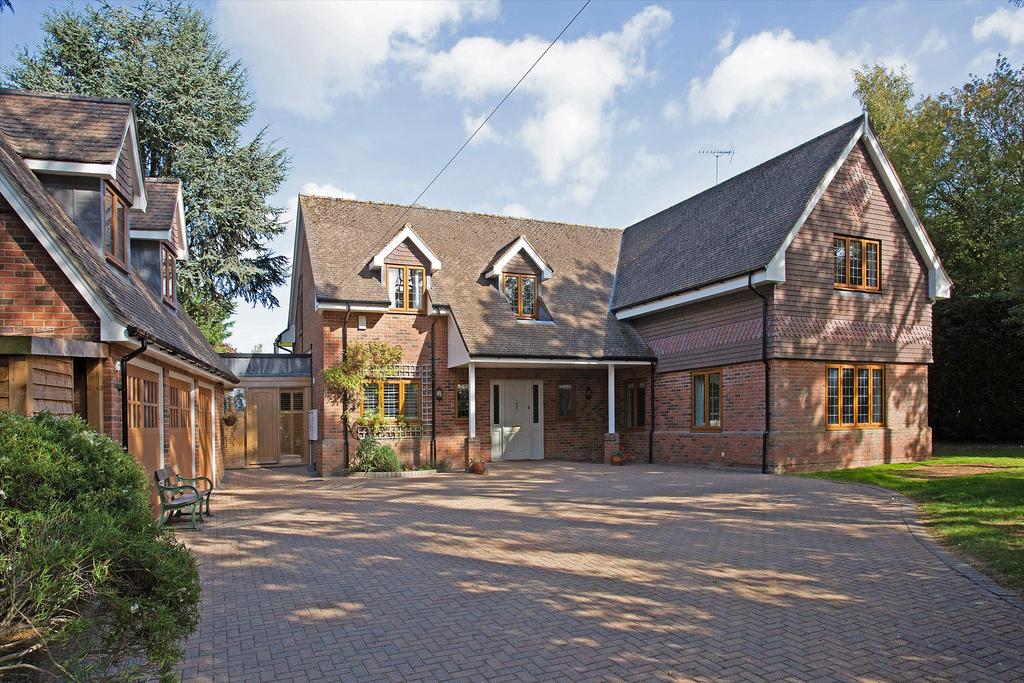 Back Lane, Preston, Hitchin, Hertfordshire, SG4. 5 bed detached house