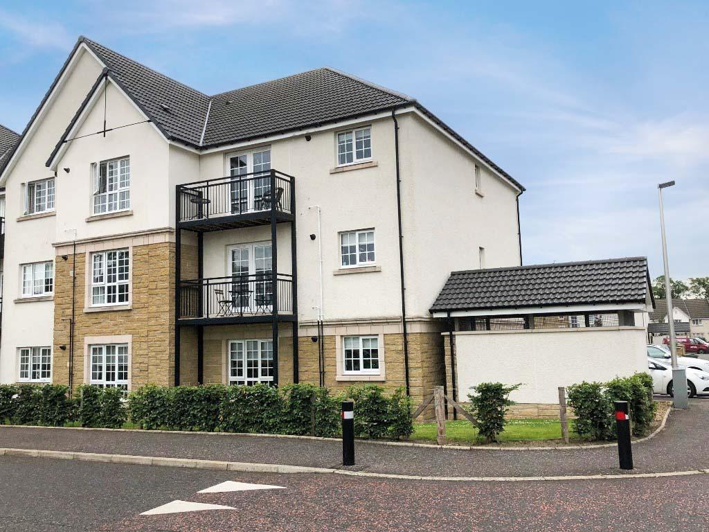 1 Crown Crescent, LARBERT, Falkirk... 2 bed flat £775 pcm (£179 pw)