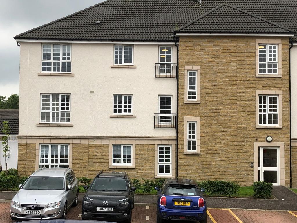 1 Crown Crescent, LARBERT, Falkirk... 2 bed flat £775 pcm (£179 pw)