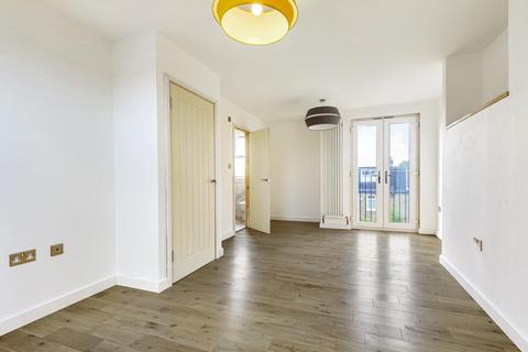 33 Mina Road, London, SW19 3AU