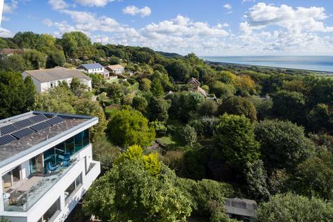 Edlunda Cliff Road, Hythe, CT21 5XQ