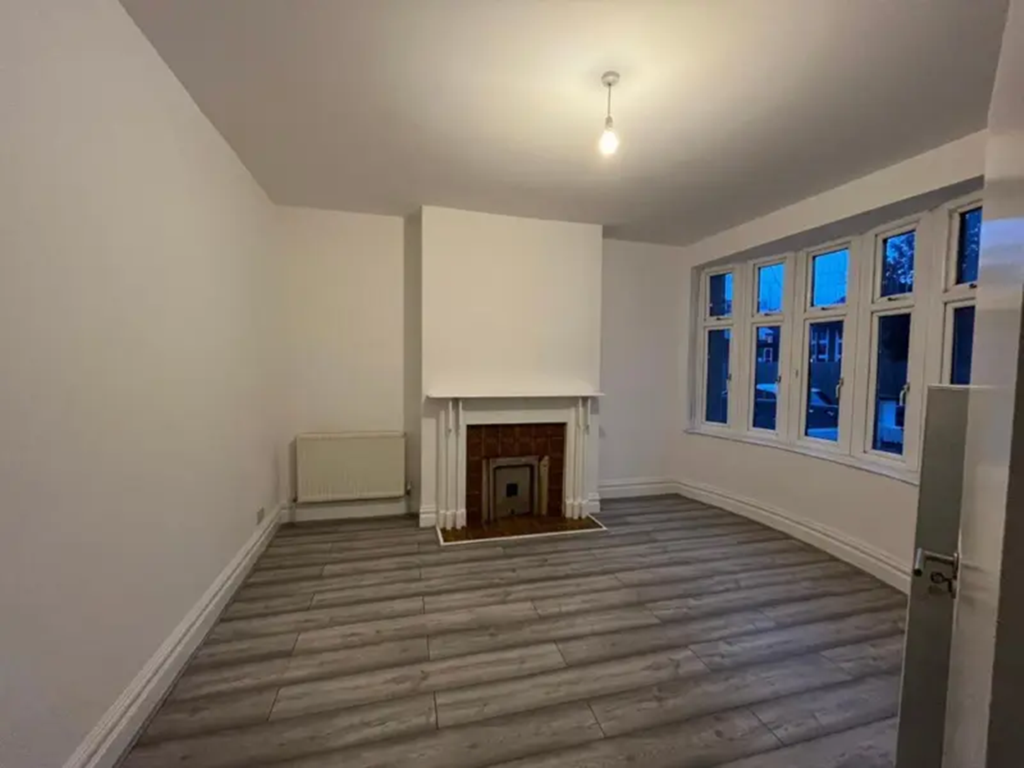 Sudbourne Road, Brixton, London SW2 2 bed flat £2,000 pcm (£462 pw)
