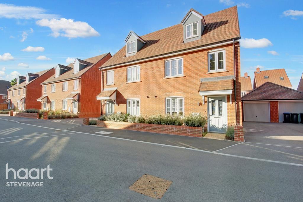 White Cross Drive, Woolmer Green... 4 bed semidetached house £550,000