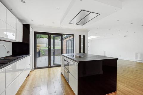 6 Layzell Walk, London, SE9 4QD