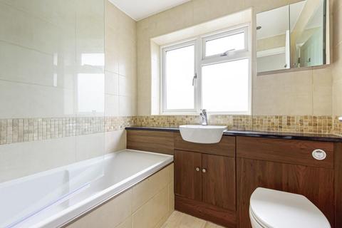 6 Layzell Walk, London, SE9 4QD