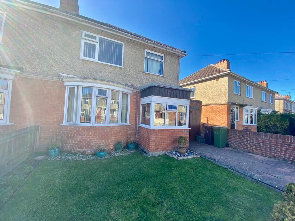 Dennis Road, Weymouth 3 bed semidetached house £280,000