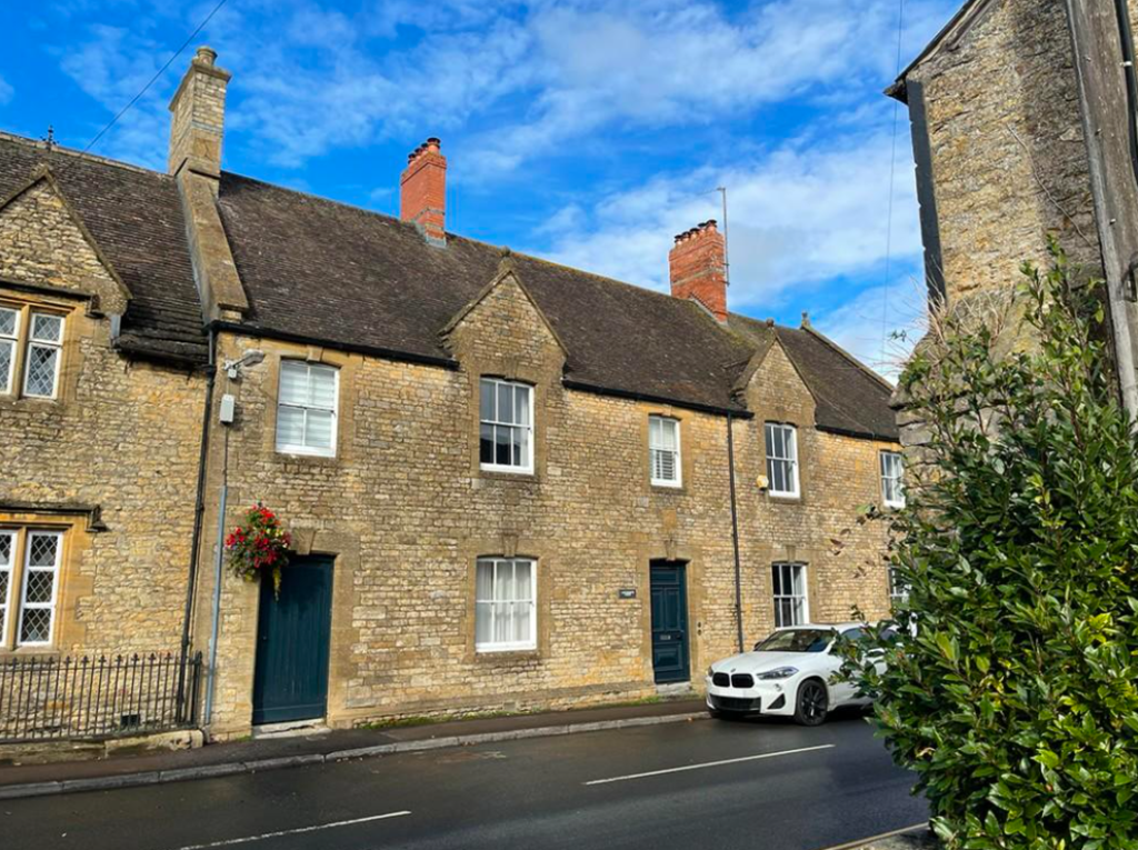 High Street, Milborne Port DT9 3 bed terraced house £485,000