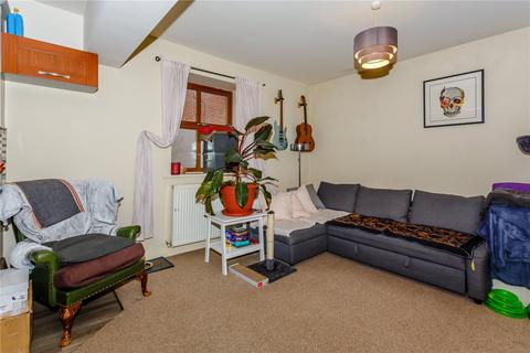 3, The Chapel Back Green, Churwell, Leeds, LS27 7TE